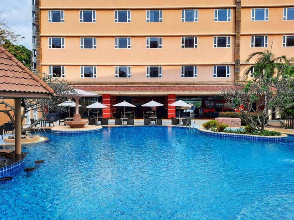 Nova Platinum Hotel Pattaya Exterior photo