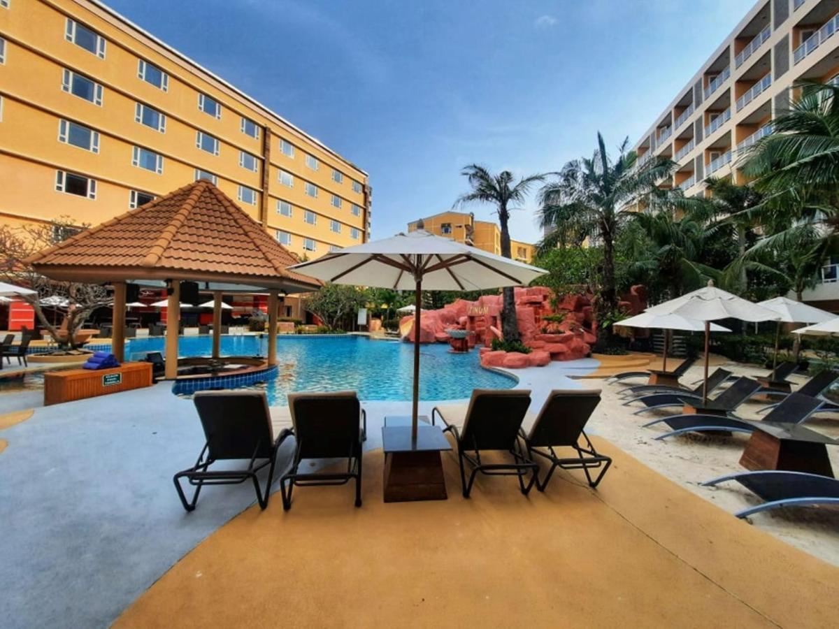 Nova Platinum Hotel Pattaya Exterior photo