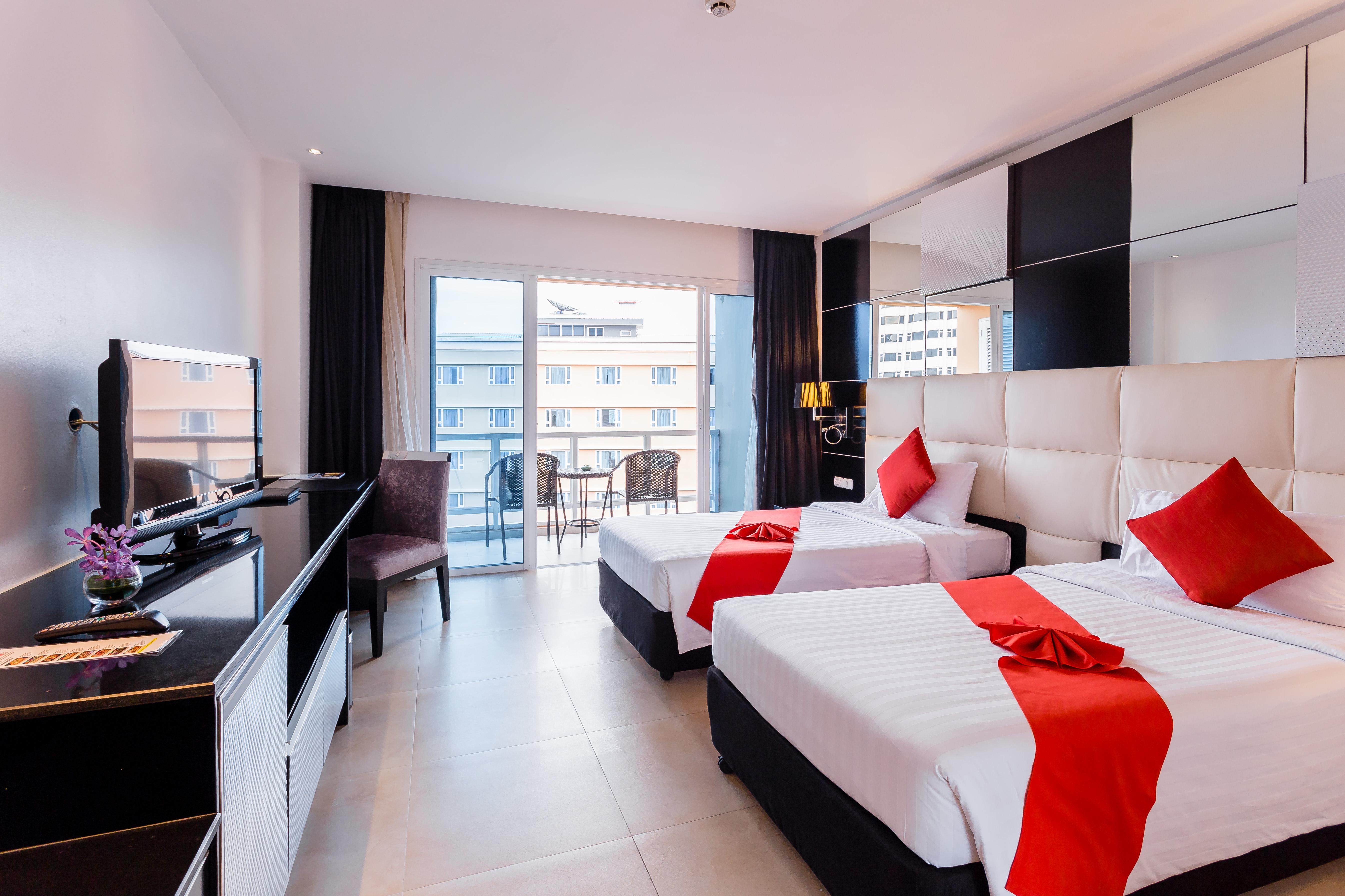 Nova Platinum Hotel Pattaya Exterior photo