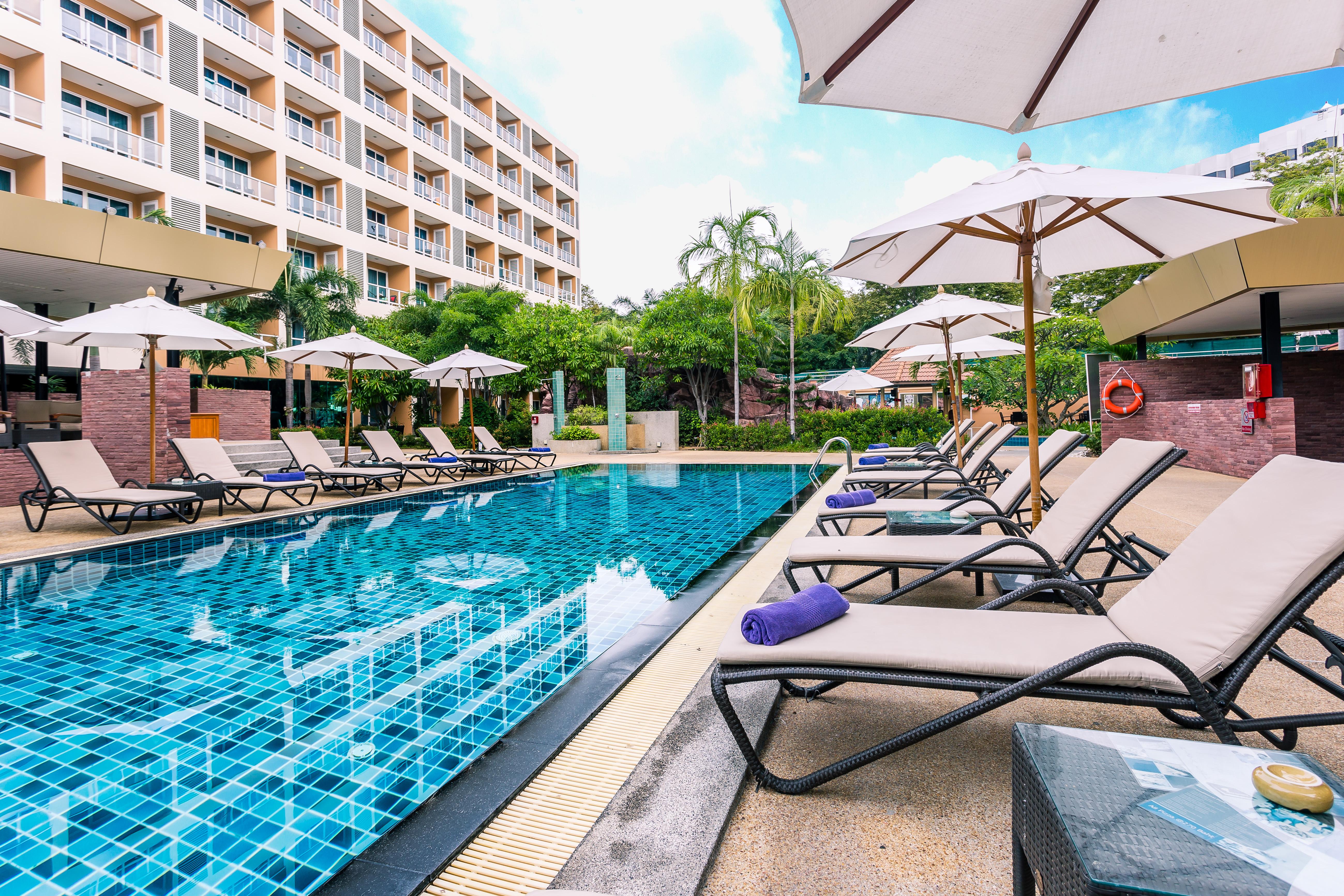 Nova Platinum Hotel Pattaya Exterior photo