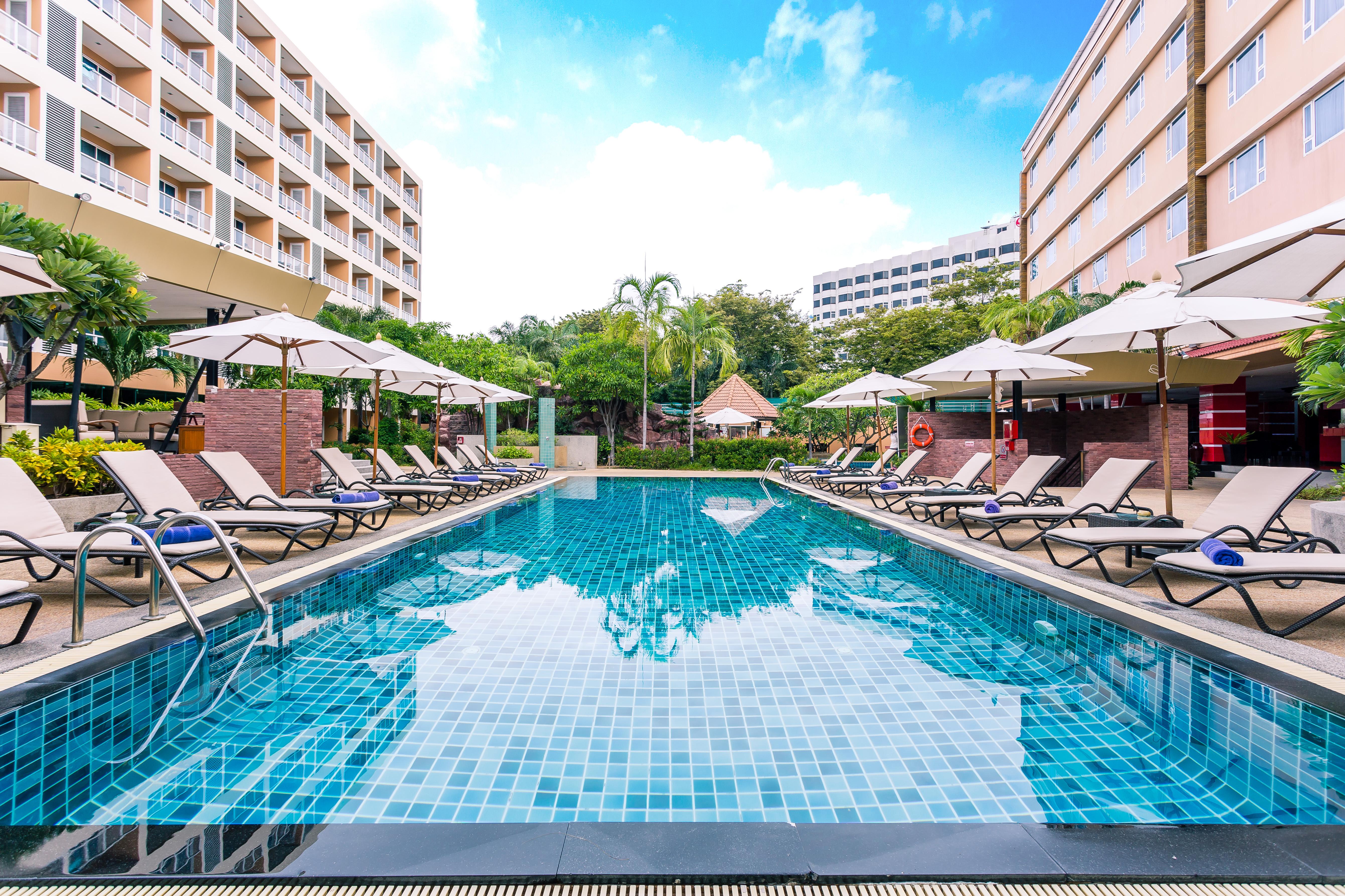 Nova Platinum Hotel Pattaya Exterior photo