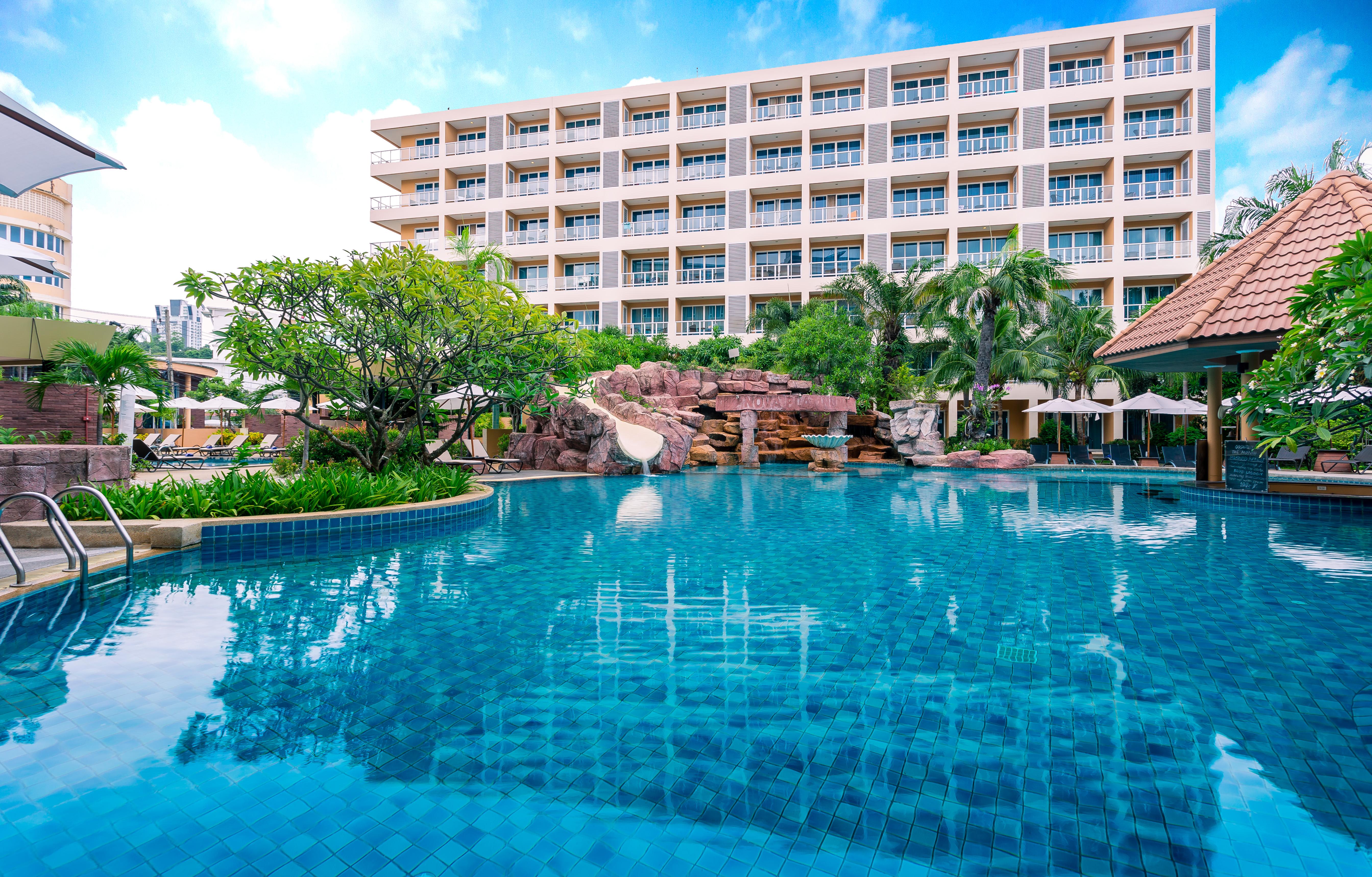 Nova Platinum Hotel Pattaya Exterior photo