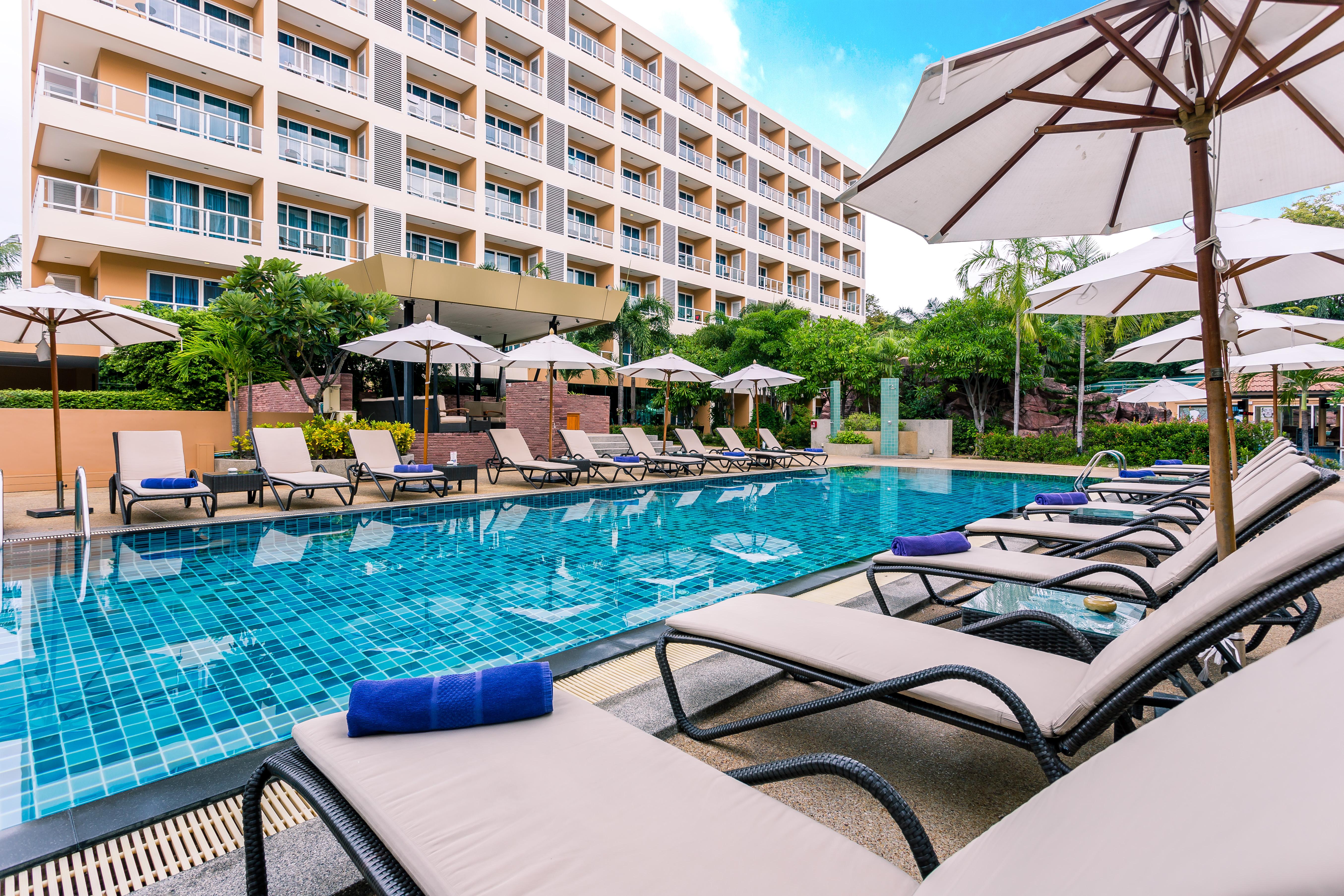 Nova Platinum Hotel Pattaya Exterior photo