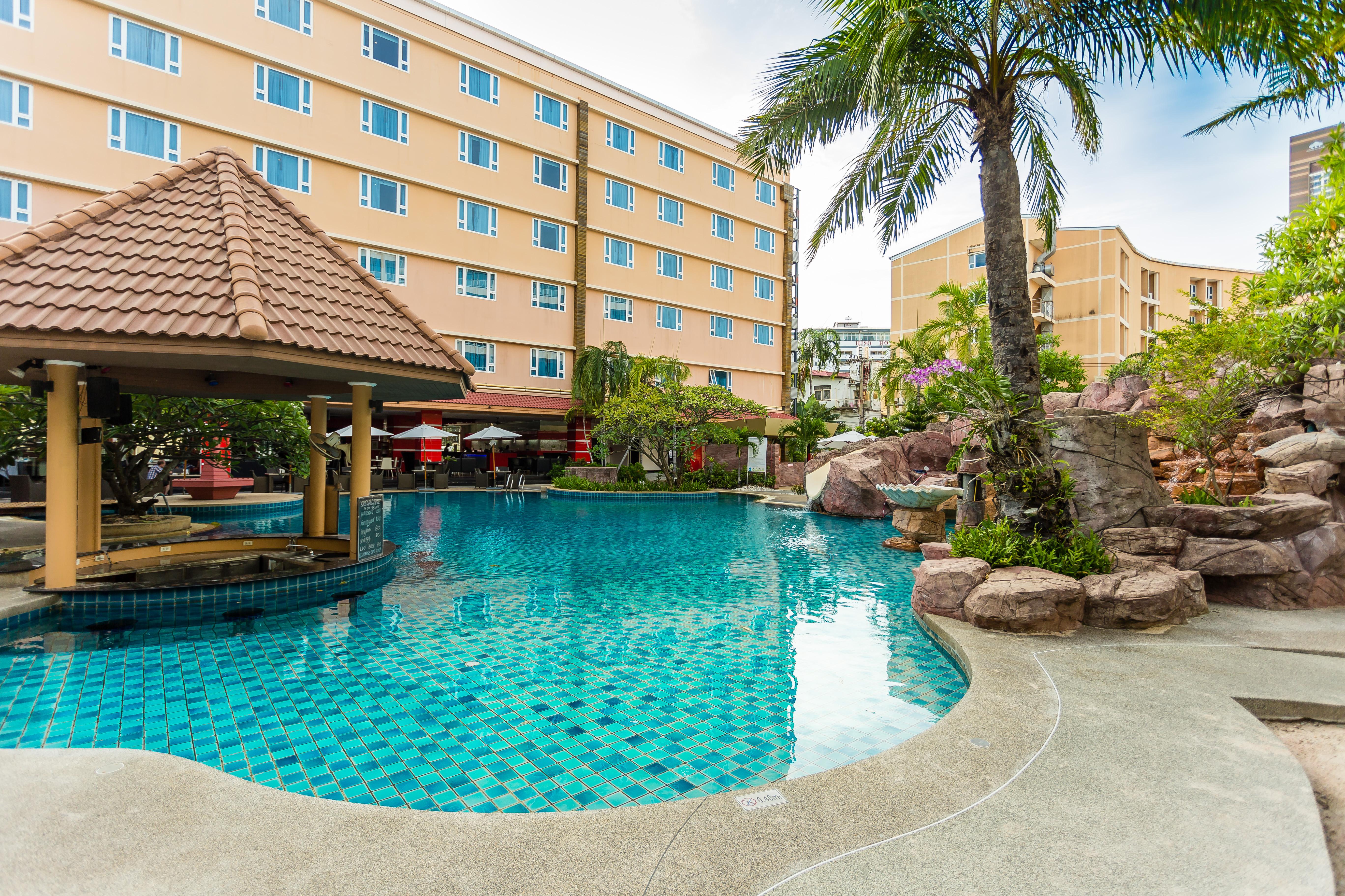 Nova Platinum Hotel Pattaya Exterior photo