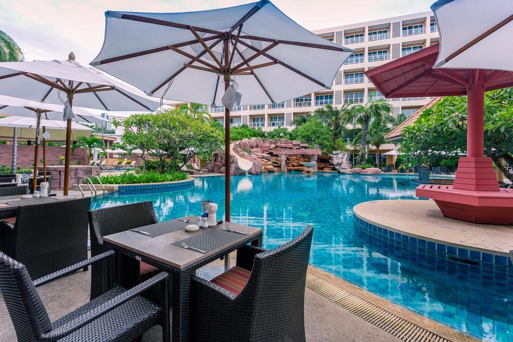 Nova Platinum Hotel Pattaya Exterior photo
