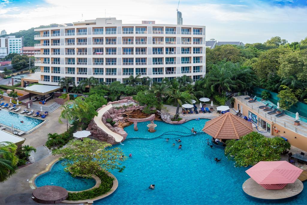 Nova Platinum Hotel Pattaya Exterior photo